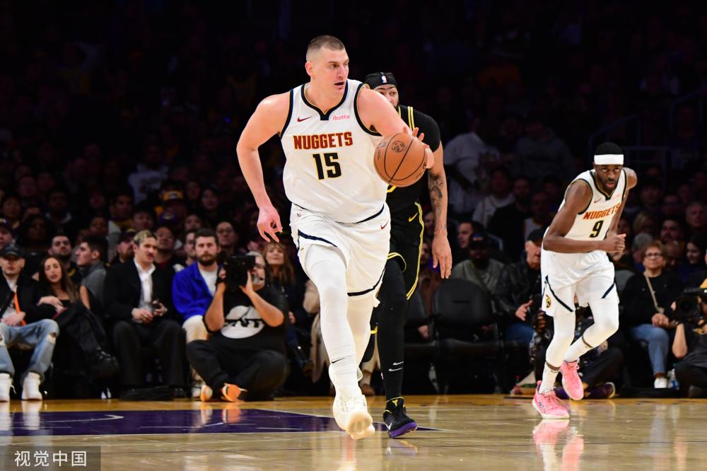 手与战术体 手与战术体