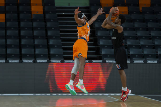 他迅速成为 他迅速成为