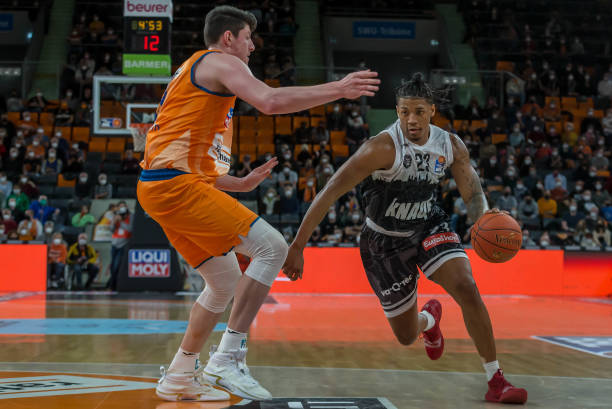 球员们凭借 球员们凭借