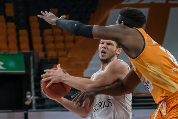 他具备长期 他具备长期