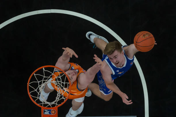 教练团队来 教练团队来